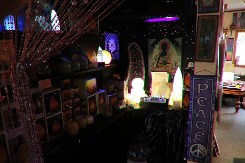 Crystal Wizard-Gleneden Beach必去景点