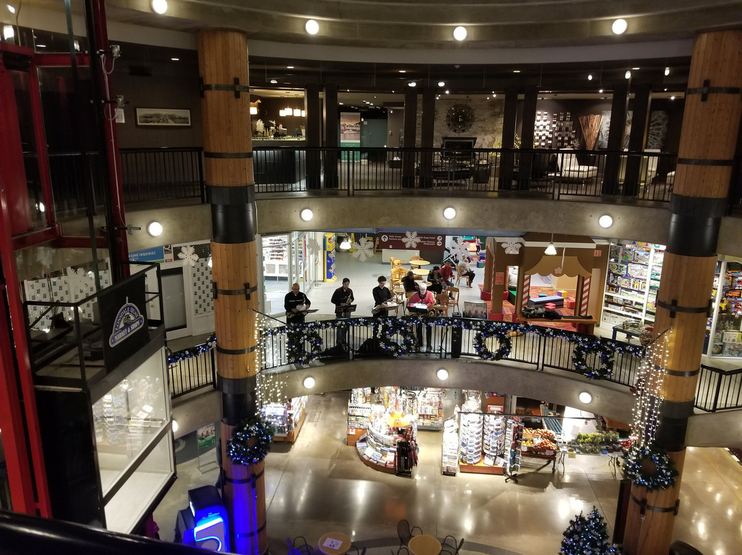 兰斯道码头酒店主图