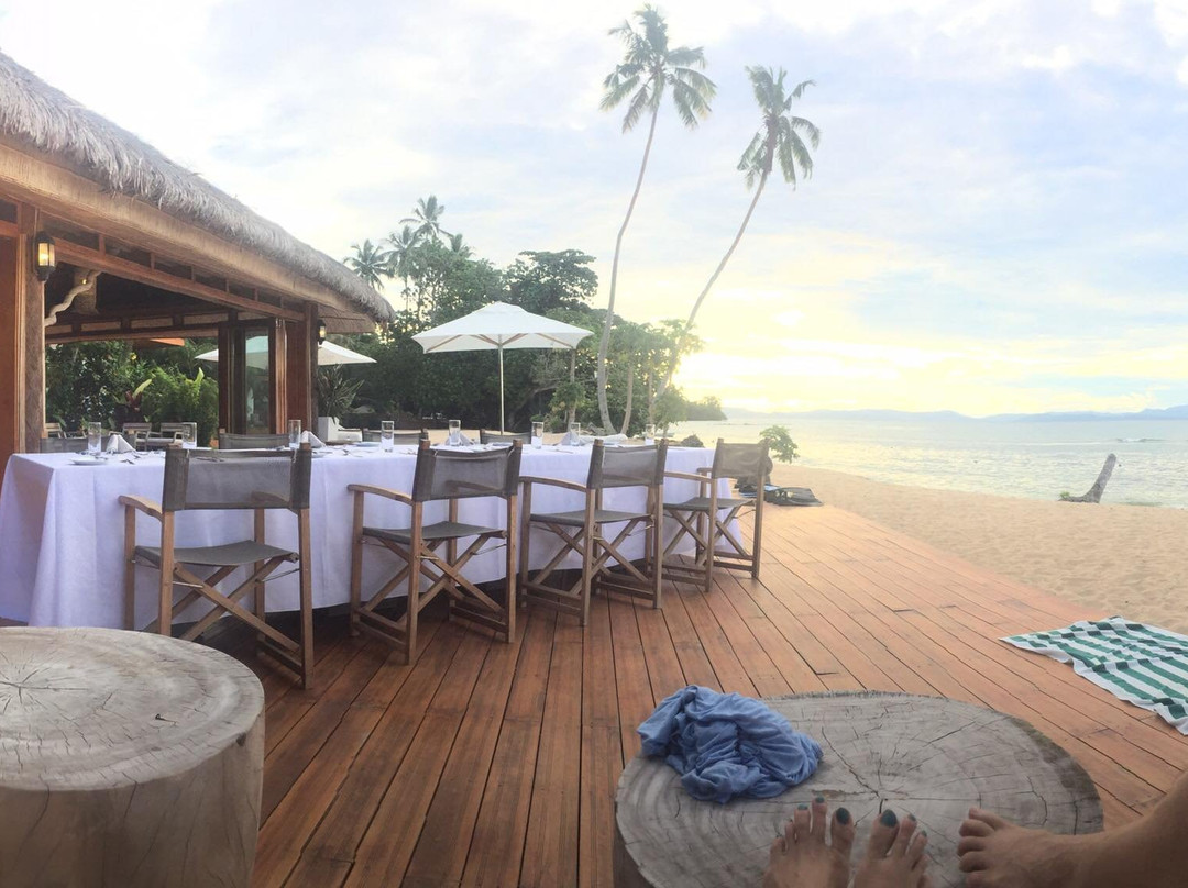 潮汐河段度假酒店主图