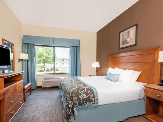 Spark by Hilton Lancaster Dutch Country主图