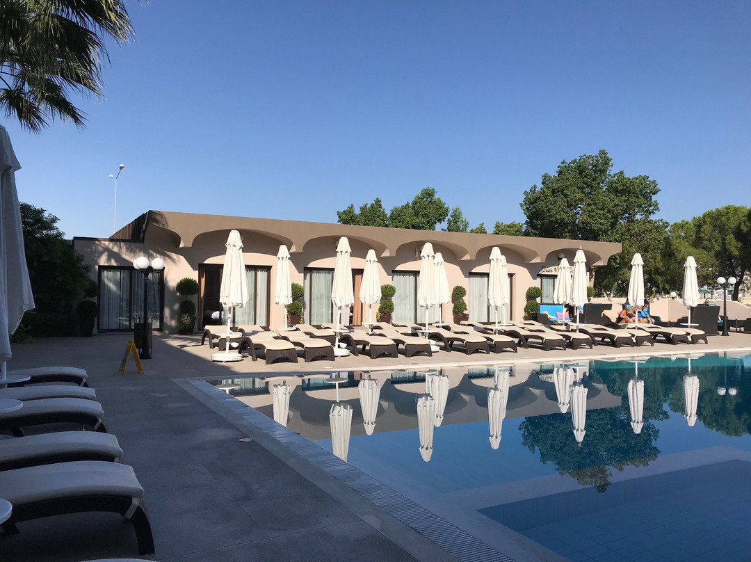 The Pines Guest Rooms主图