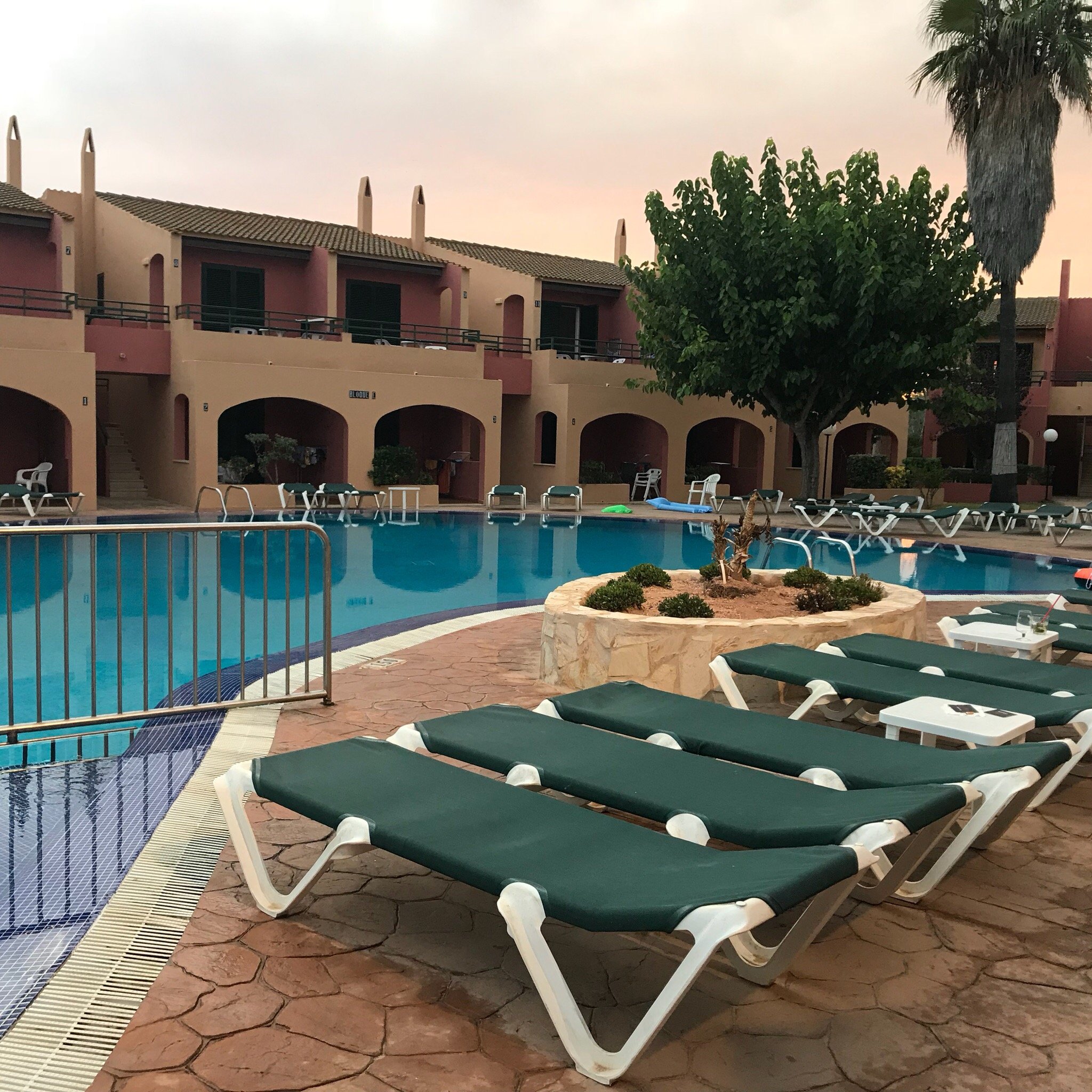 Apartamentos Club Andria-泳池