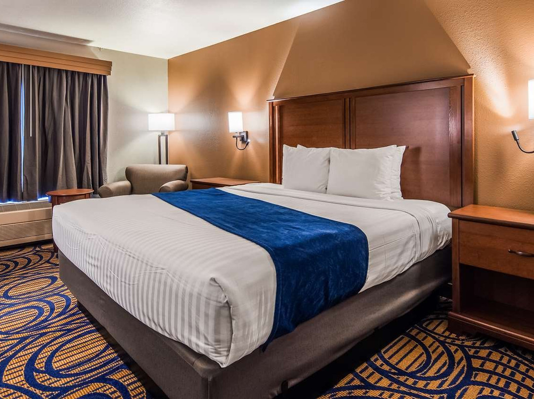 贝斯特韦斯特伍德伯恩酒店主图