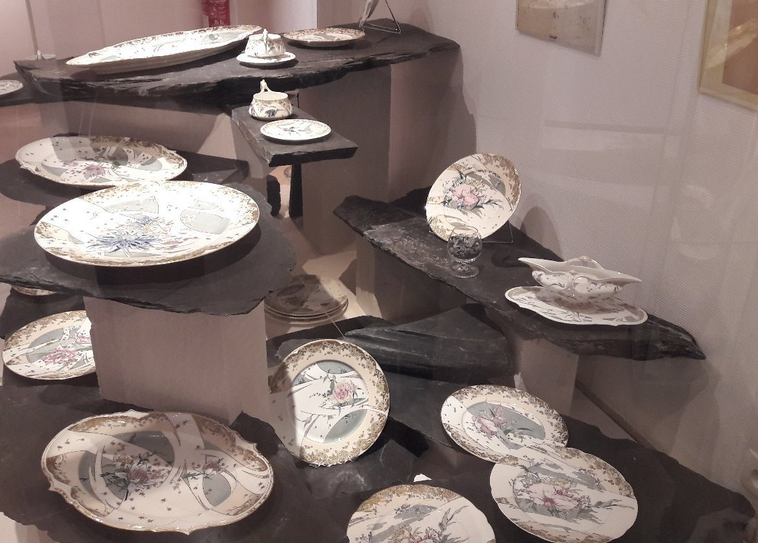Pole de la Porcelaine-Mehun-sur-Yevre必去景点