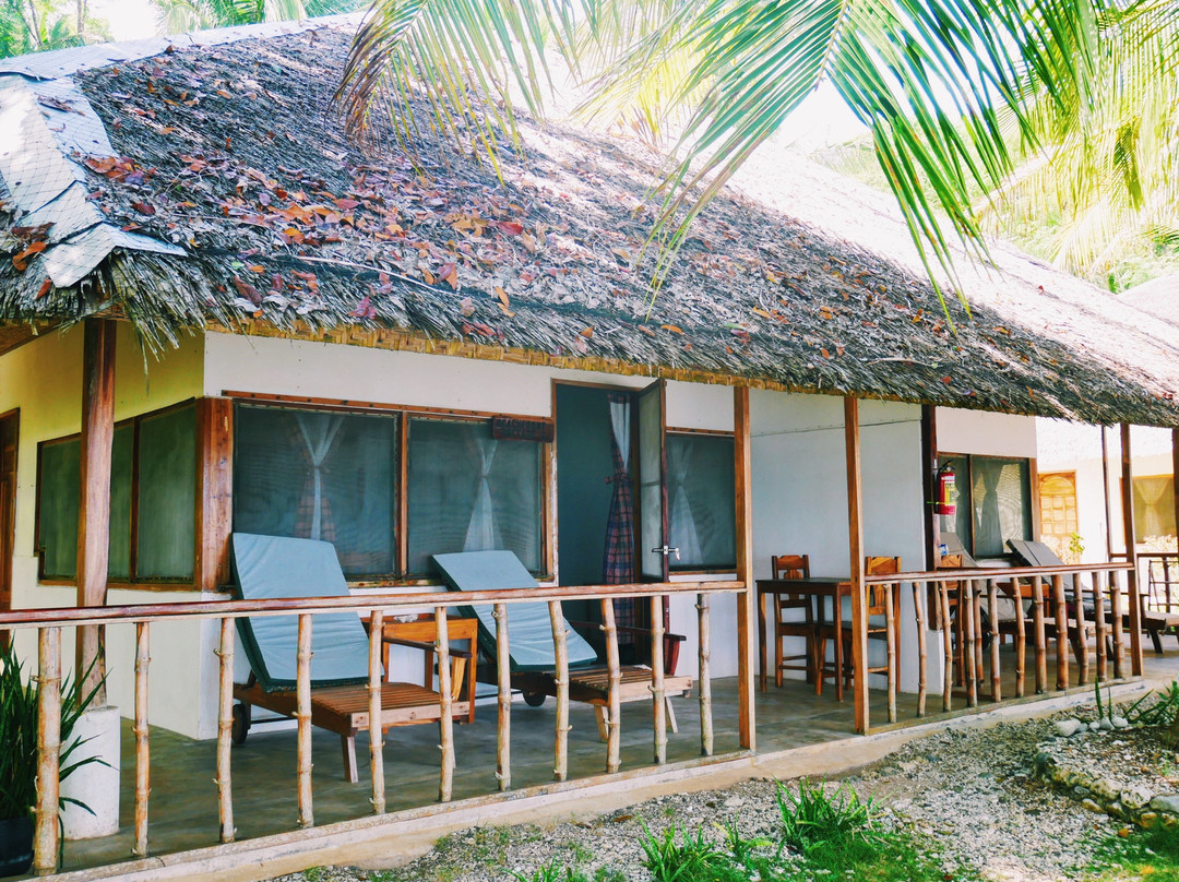 拉孜海滩度假村主图