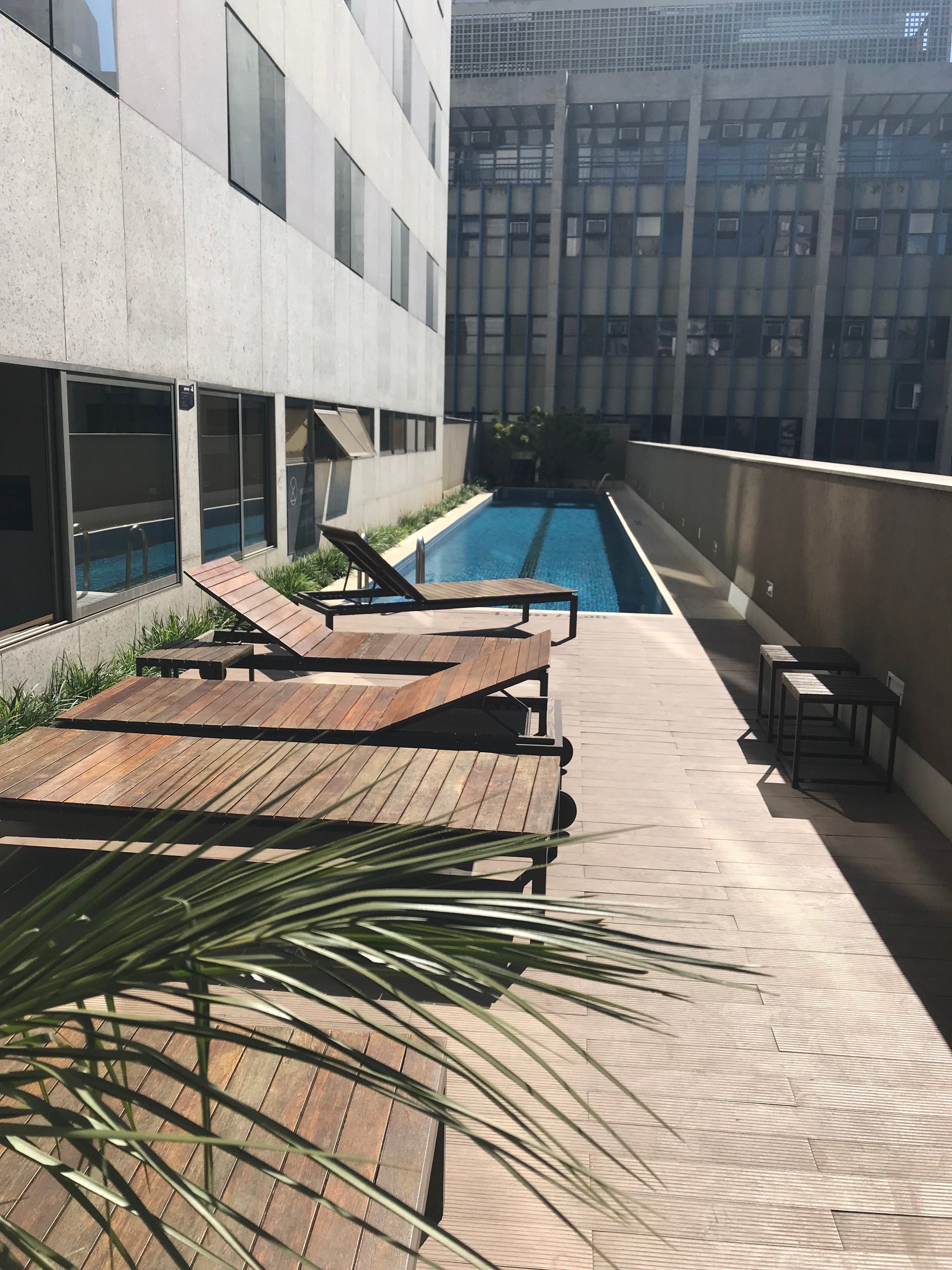 Hilton Garden Inn Belo Horizonte-泳池