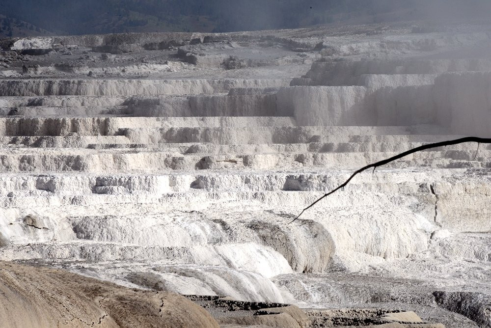 Terrace Mountain-黄石国家公园必去景点