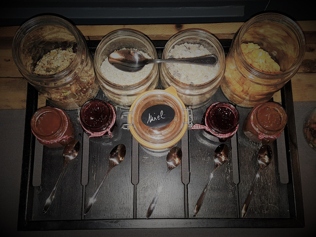 Bessines酒店住宿-红门住宅酒店