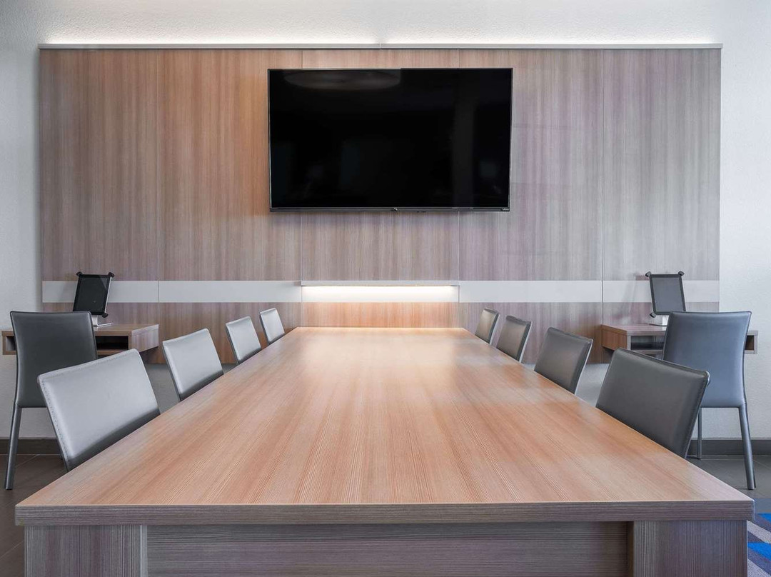 Microtel Inn & Suites by Wyndham Moorhead Fargo Area主图