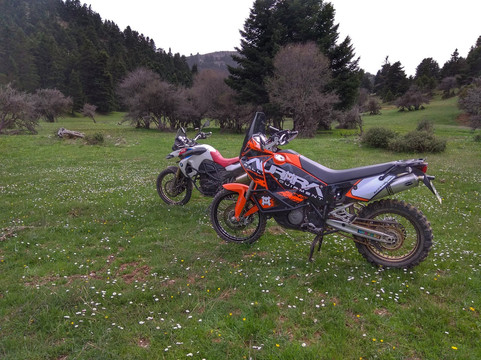 Foxywheels-Peristeri必去景点