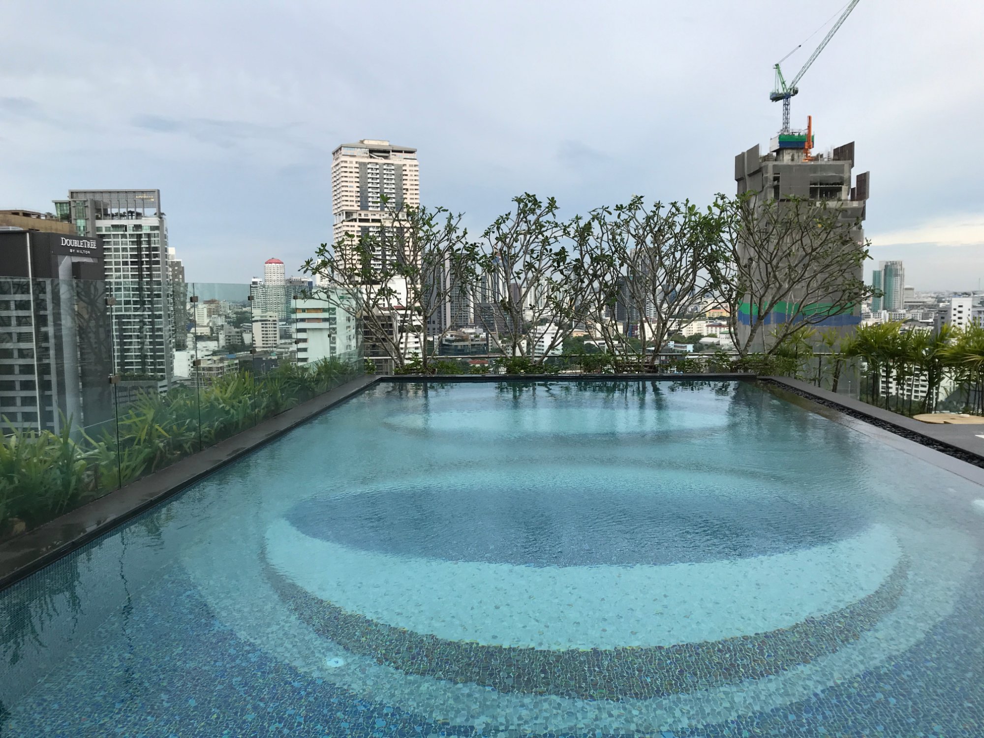 Hyatt Place Bangkok Sukhumvit 24-泳池