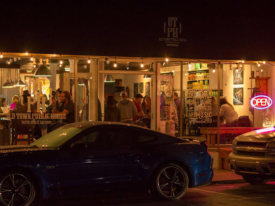 Old Town Public House-科尼利厄斯必去景点