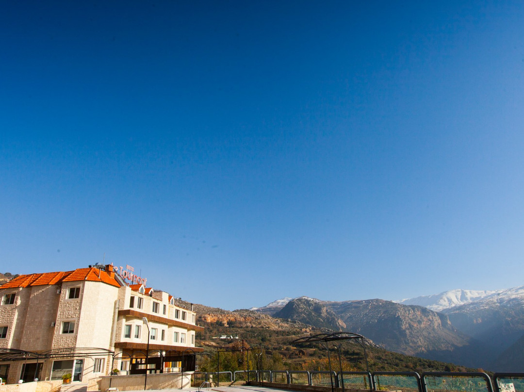 Le Tournant Hotel & Resort主图