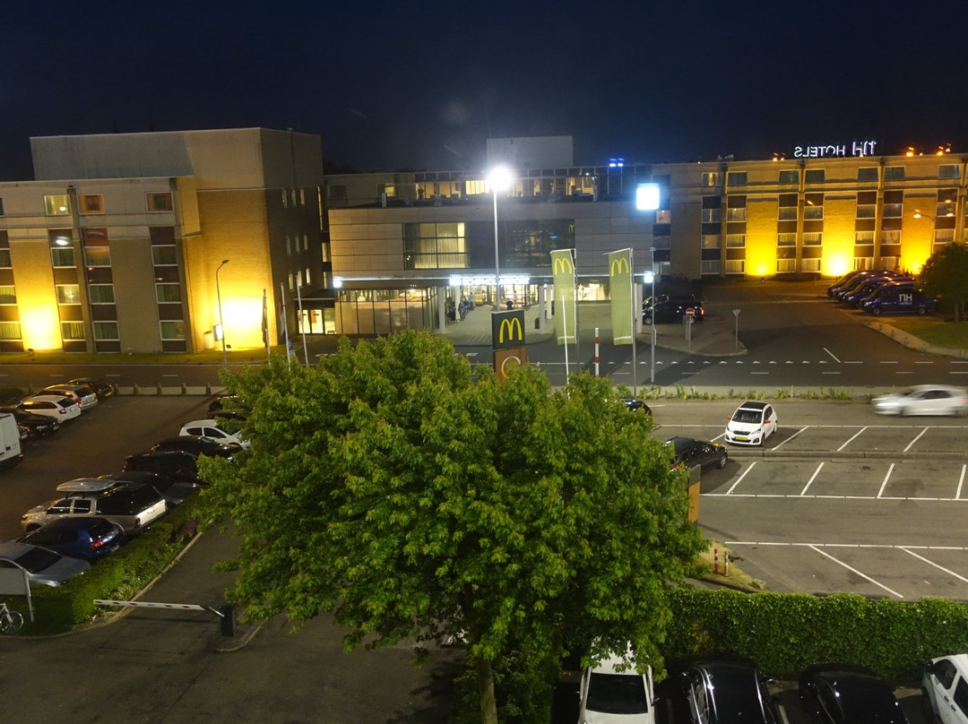 Bastion Hotel Amsterdam Airport主图