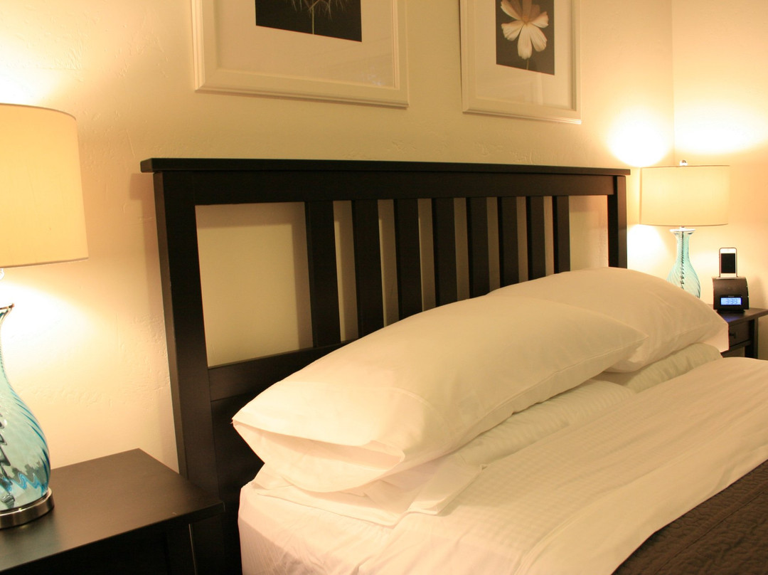 The Pines Inn And Cottages