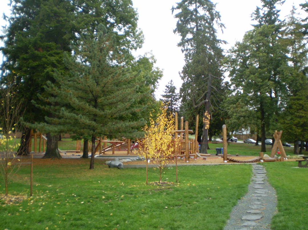 Sapperton Park景点图片