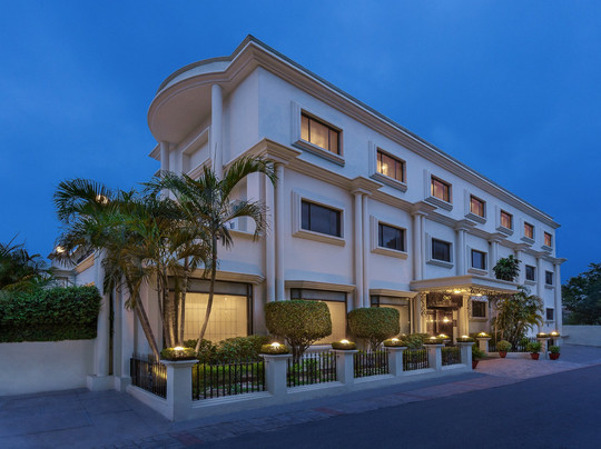 La Place Sarovar Portico, Lucknow