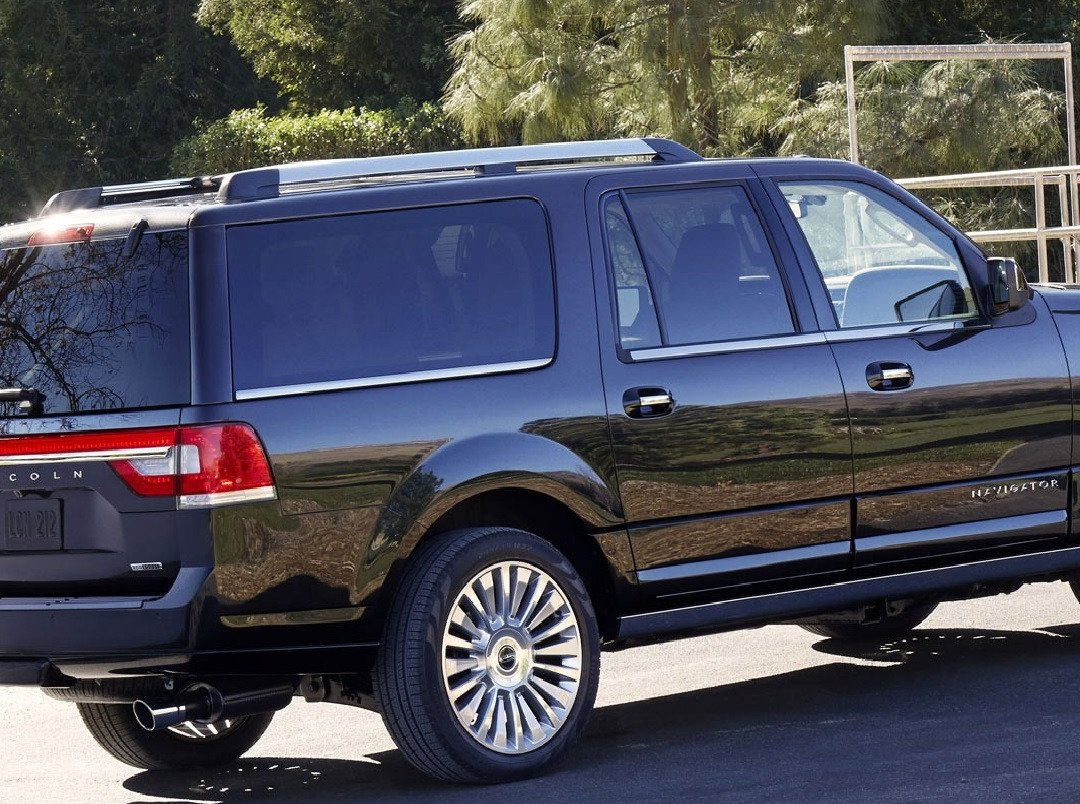 Metro Sedan and Limousine Omaha-奥马哈必去景点