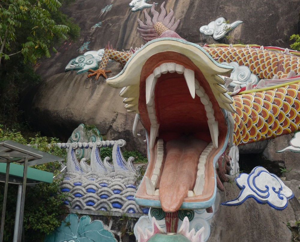 龙泉岩寺庙群景点图片