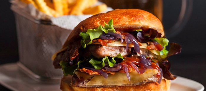 84 Burger Café