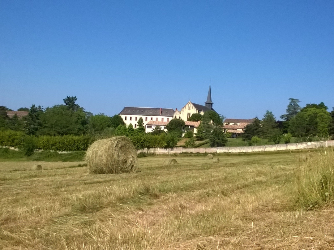 Abbaye Notre Dame de Bonne Esperance-Echourgnac必去景点