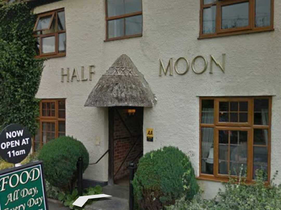 Mudford酒店住宿-Half Moon Inn & Country Lodge