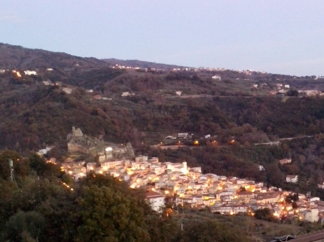 Castello Normanno-svevo Di Nicastro-拉梅齐亚泰尔梅必去景点