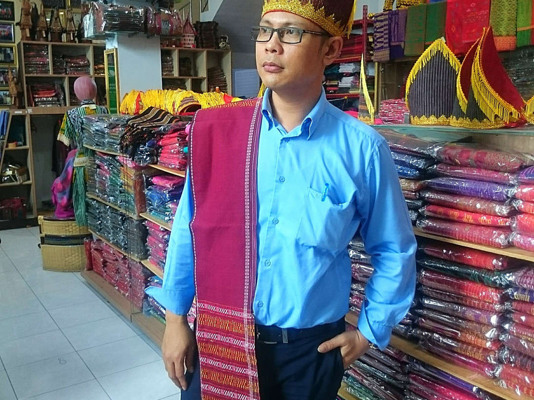 Galeri Ulos Sianipar景点图片