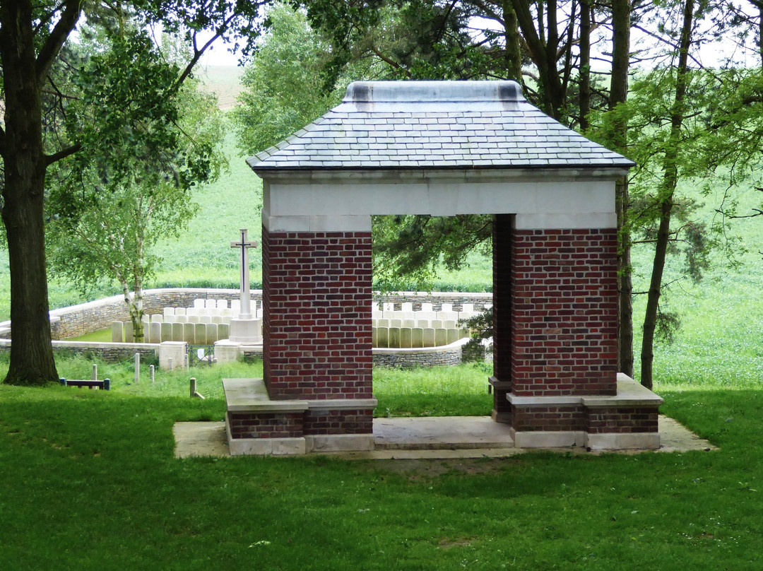 Sheffield Memorial Park and Railway Hollow Cemetery景点图片