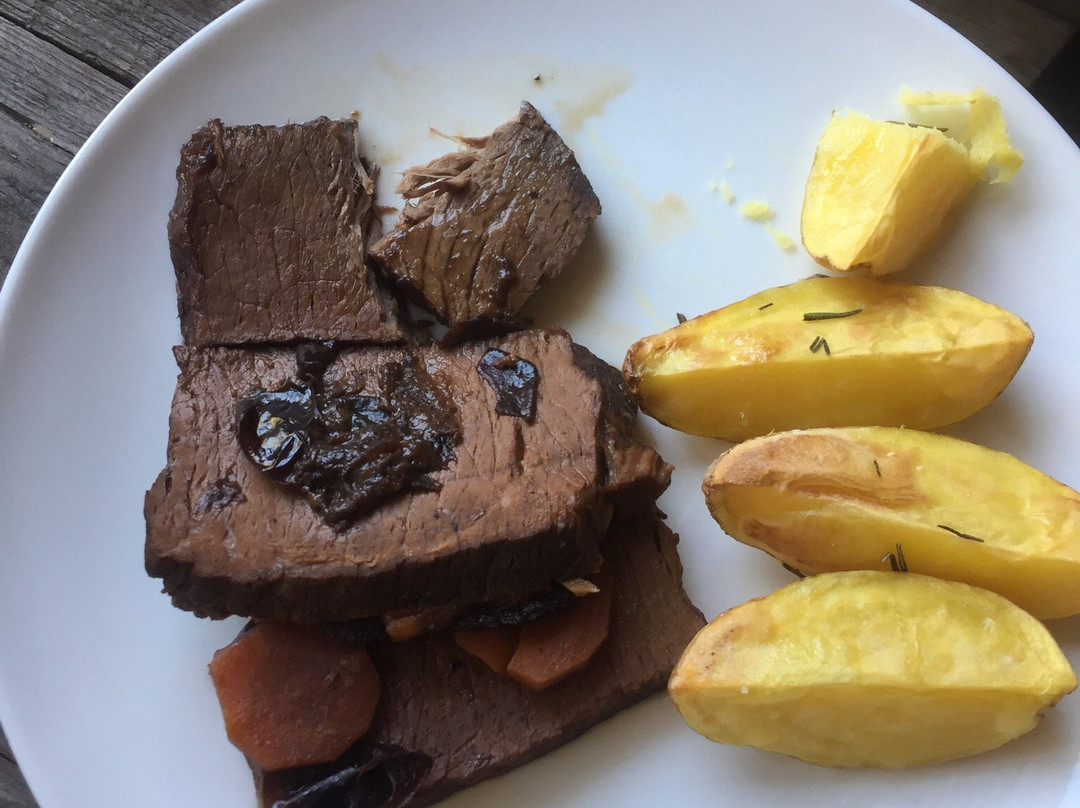 Akademgorodok餐馆和美食-Skvorechnik