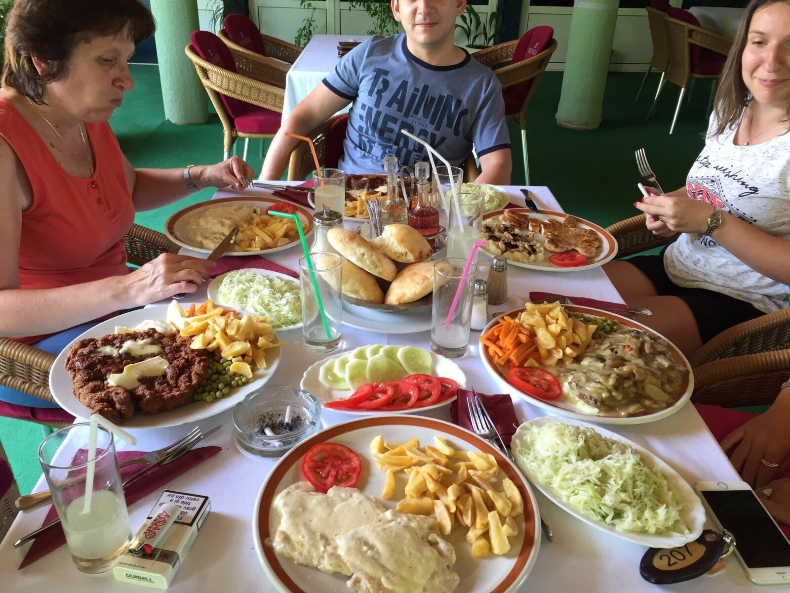 Hotel Karavan-官方