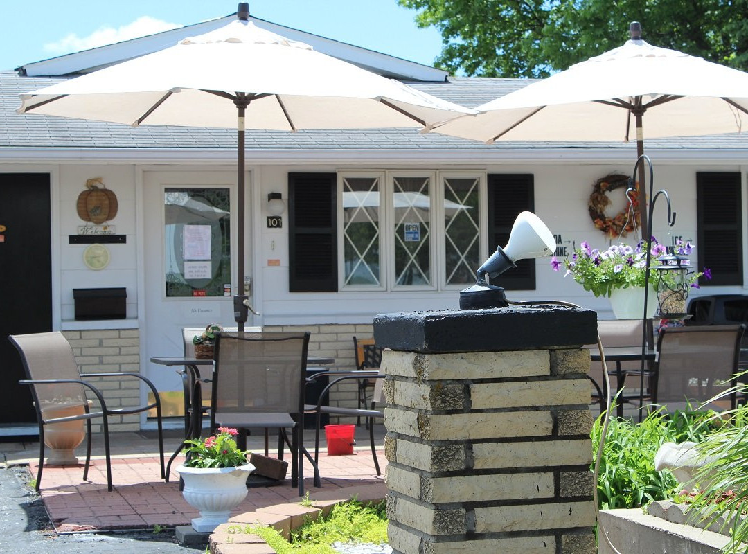 Lamplighter Motel主图