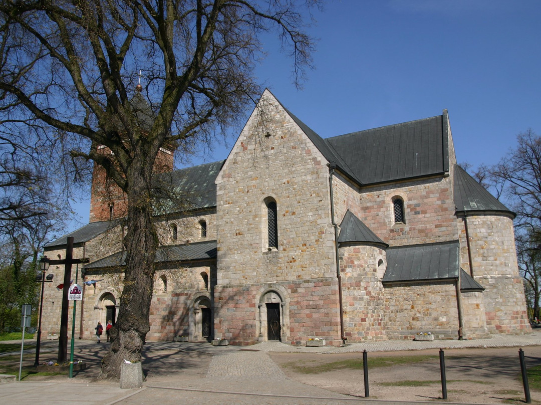 Collegiate Church of St. Peter and St. Paul景点图片