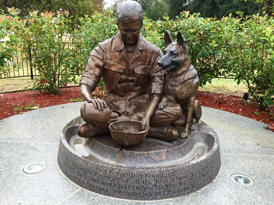 U.S. Military Working Dog Teams National Monument-圣安东尼奥市必去景点