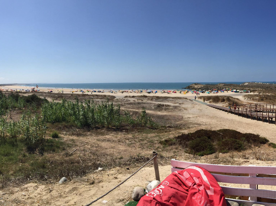 Praia de Sao Torpes景点图片