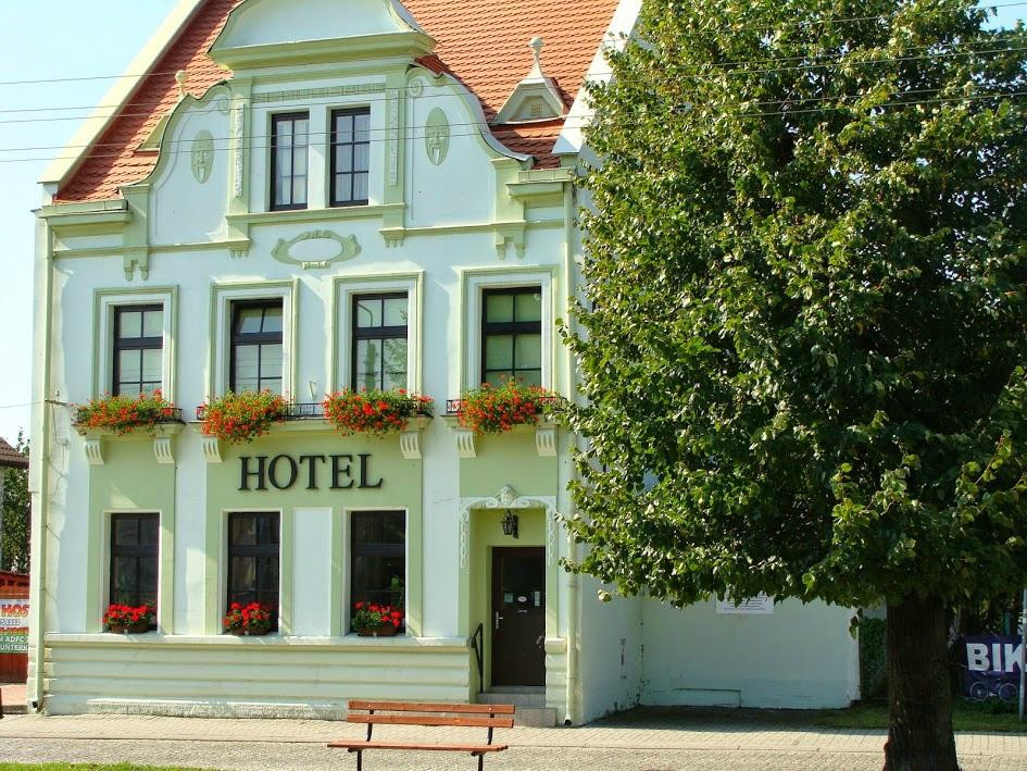 Bike Hostel&Camp