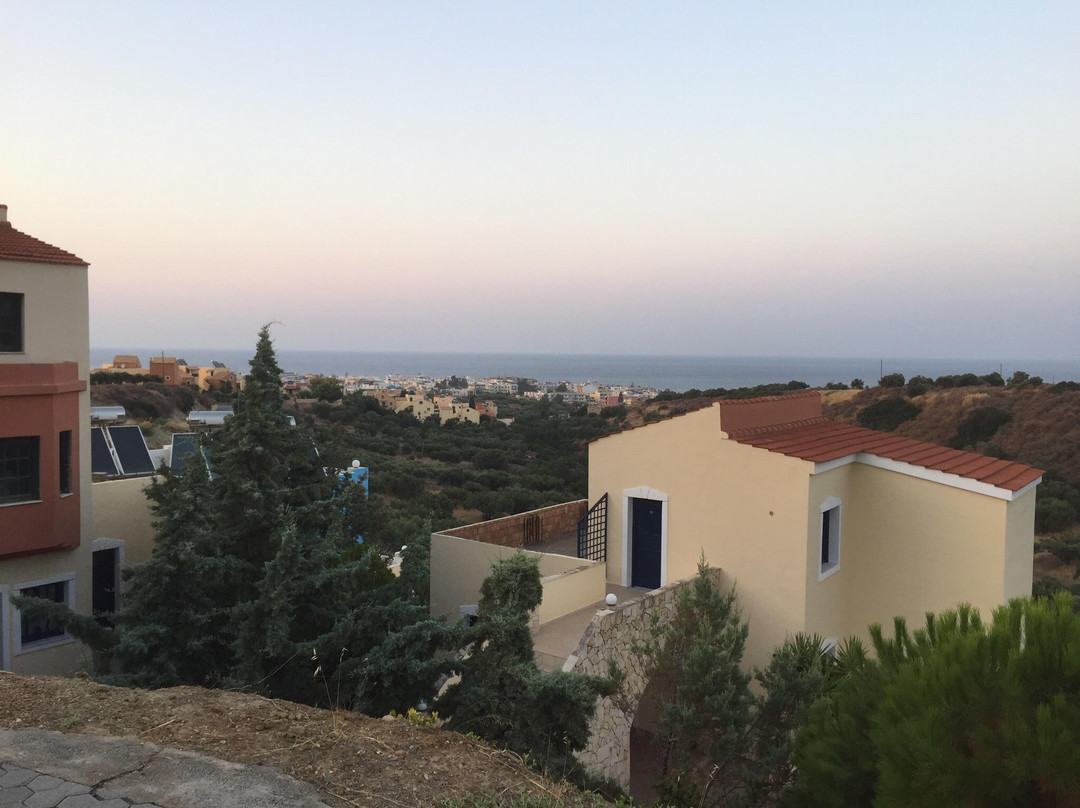Epavlis Apartments