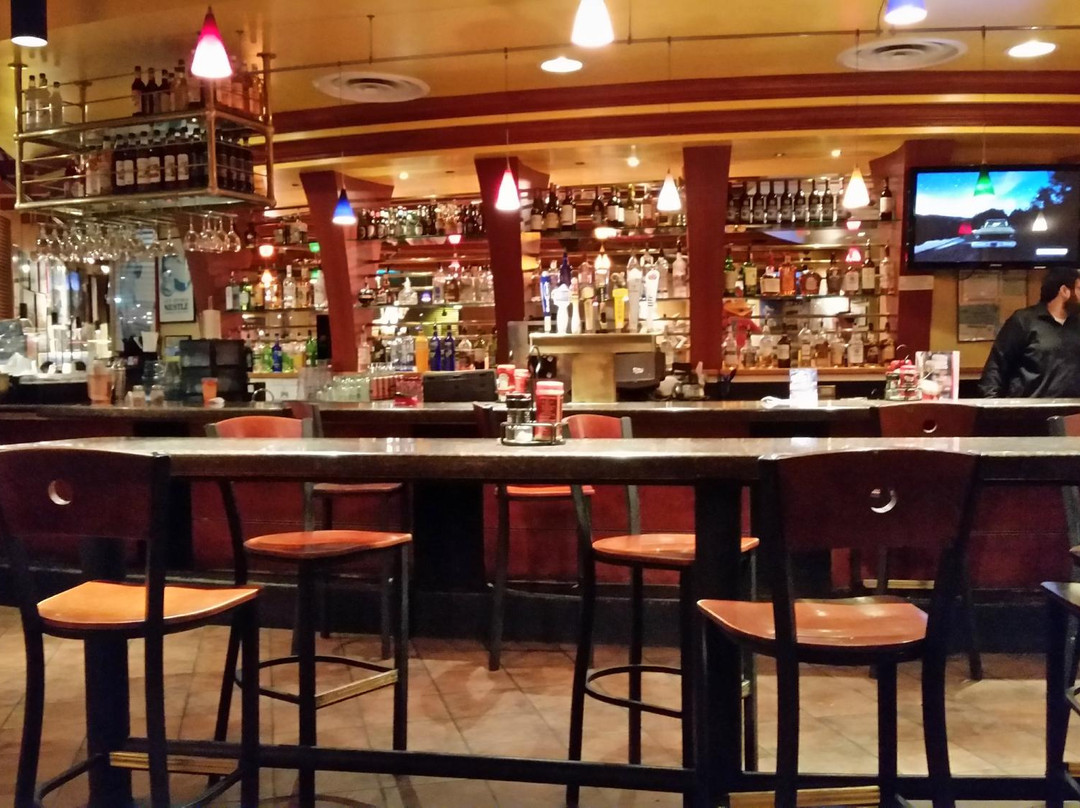 Selma餐馆和美食-Red Robin Gourmet Burgers And Brews