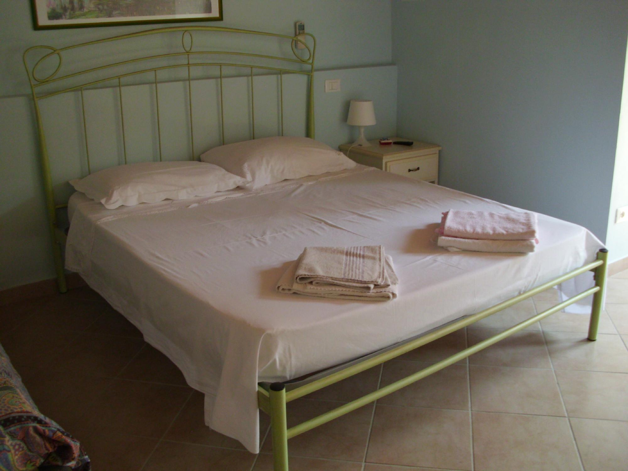 B&B Laura-官方