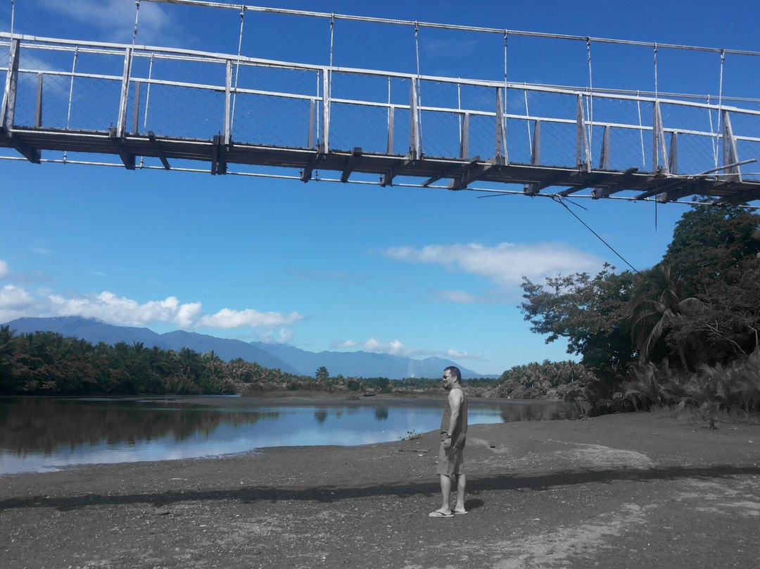 Baler Hanging Bridge景点图片