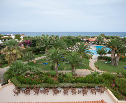 Anissa Beach & Village Hotel