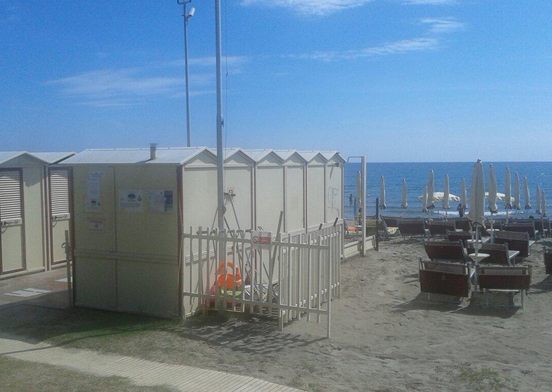 Spiaggia Libera Attrezzata AMA景点图片