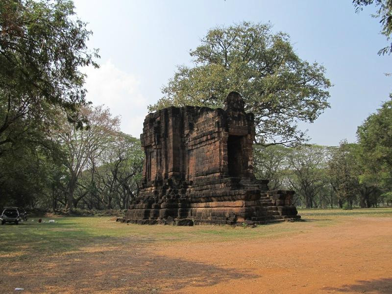 Ta Pha Dean Shrine景点图片