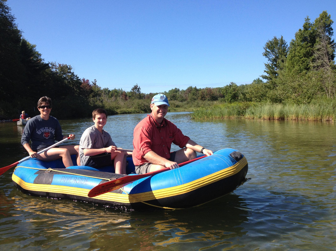 Riverside Canoe Trips景点图片