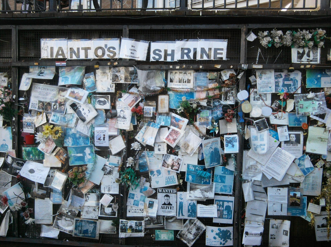 Ianto's Shrine-卡迪夫必去景点