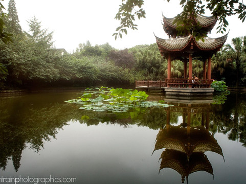 Chengdu Tour Guide Haba-成都必去景点