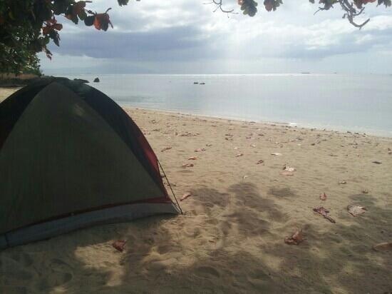 Burot Beach景点图片