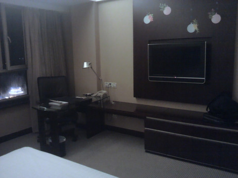 长春华天大酒店主图