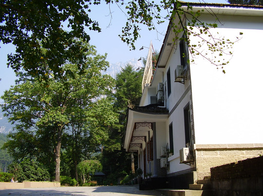 天外来客山庄主图