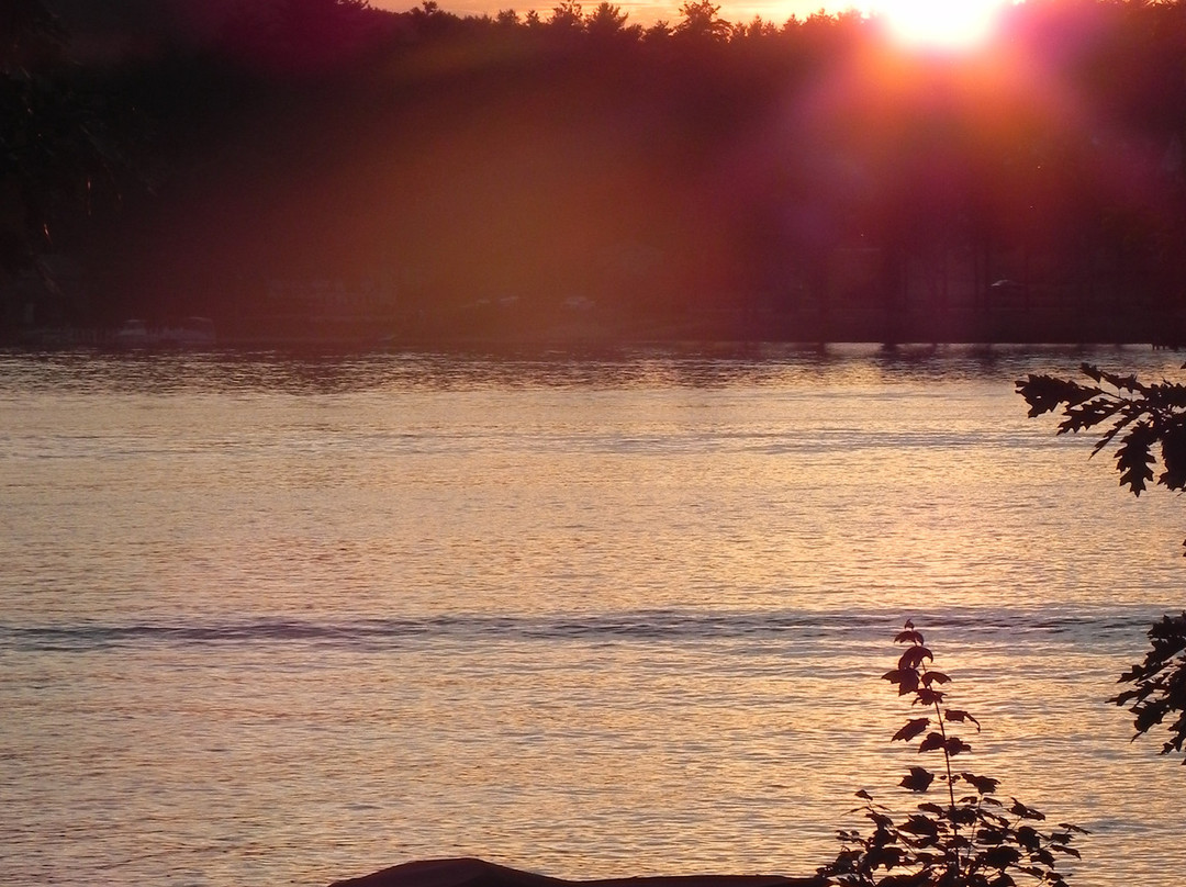 Birch Knoll Motel主图